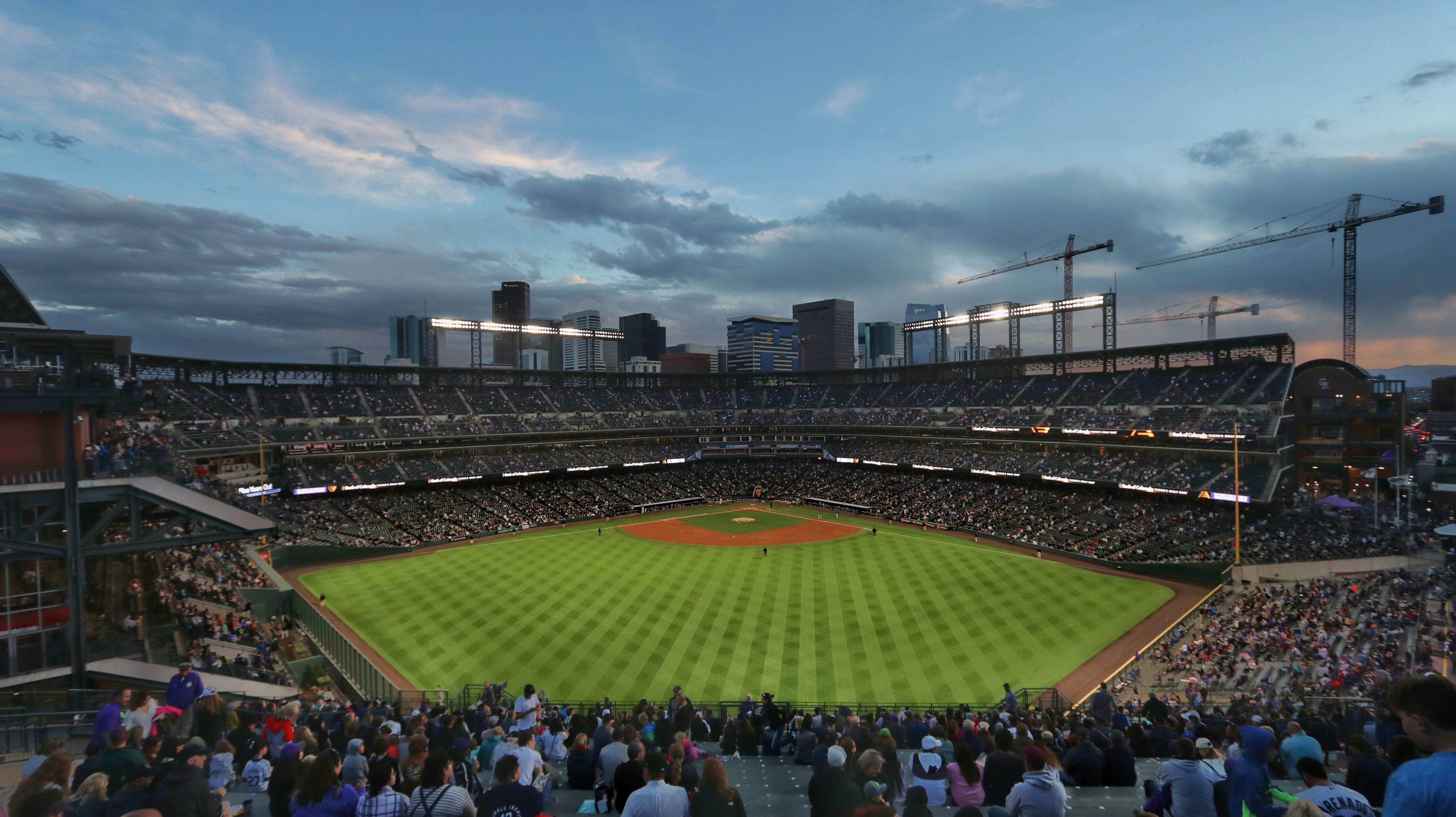 गुणवत्ता आउटडोर एलईडी स्पोर्ट्स लाइट्स फैक्टरी